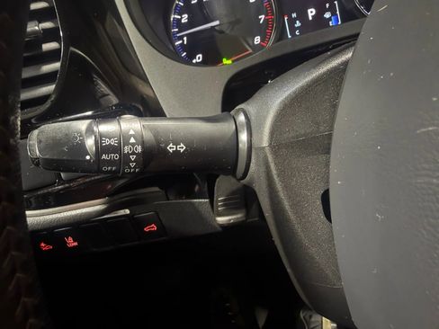 Used 2020 Mitsubishi Outlander SE image 15