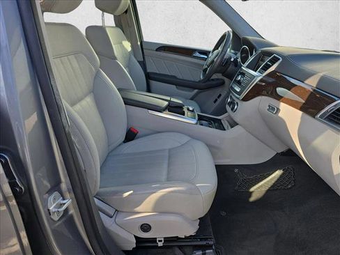 Used 2015 Mercedes-Benz GL 450 4MATIC image 10