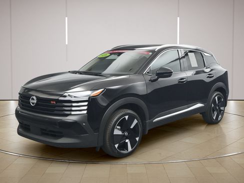 Certified 2026 Nissan Kicks SR w/ SR Premium Package FWD image 3
