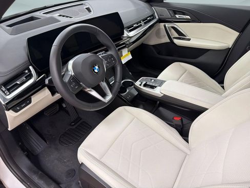 New 2026 BMW X1 xDrive28i image 4