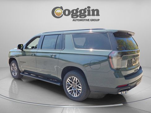 New 2026 Chevrolet Suburban Z71 w/ Z71 Off-Road Package image 3