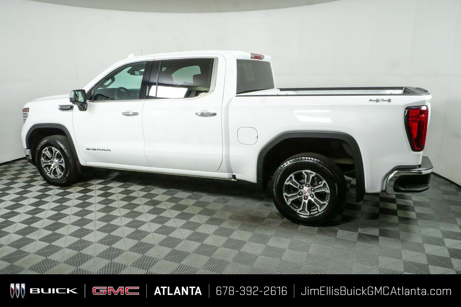 Used 2026 GMC Sierra 1500 SLT AWD/4WD image 28