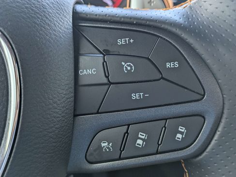 Used 2023 Dodge Durango R/T w/ Hemi Orange Plus Package RWD image 30