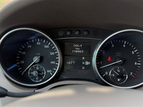 Used 2011 Mercedes-Benz ML 350 4MATIC image 29