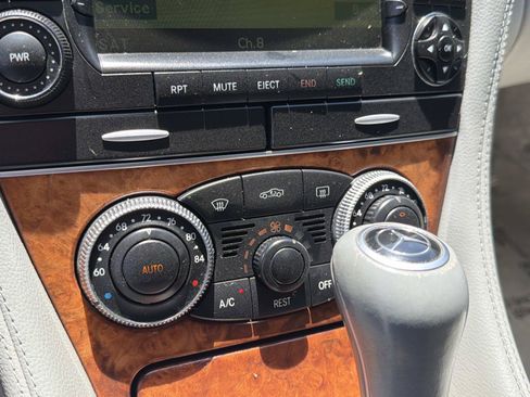 Used 2007 Mercedes-Benz SL 550 image 23