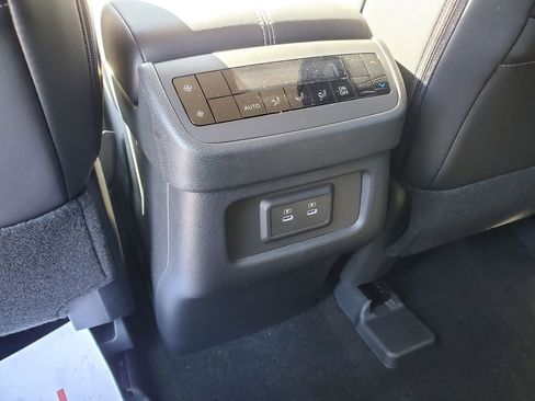 New 2026 Nissan Pathfinder SL image 12