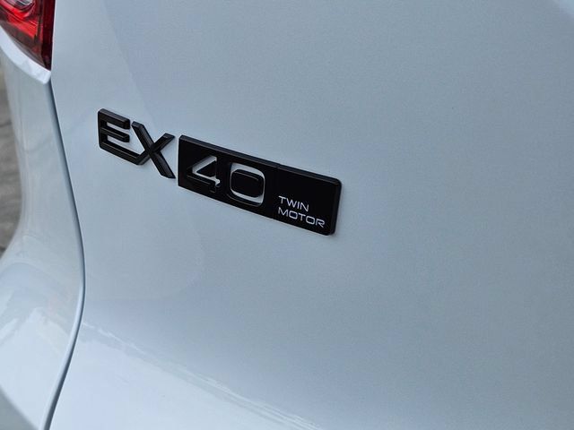 Certified 2026 Volvo EX40 Ultra AWD/4WD image 10