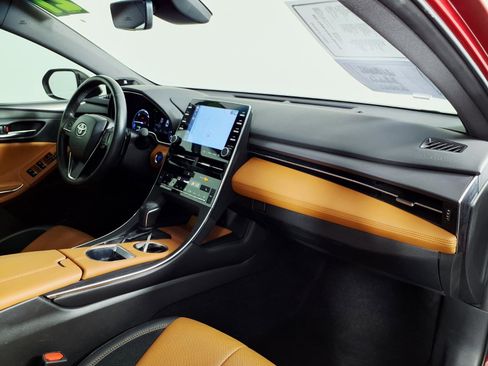 Used 2021 Toyota Avalon XSE w/ Carpet Mat Package (TMS) image 9