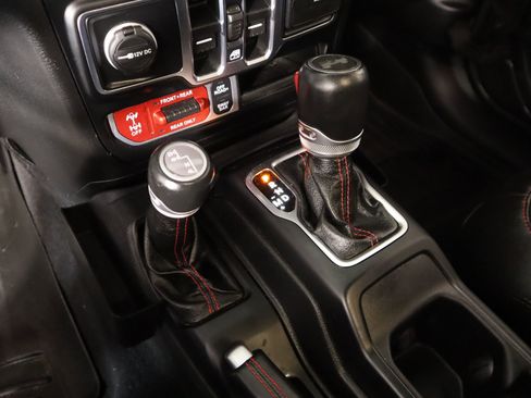 Used 2021 Jeep Wrangler Unlimited Rubicon image 9