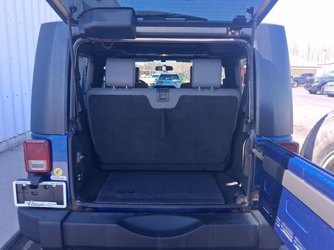 Used 2009 Jeep Wrangler X AWD/4WD image 13