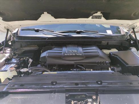 Used 2019 Nissan Titan SL w/ Midnight Edition AWD/4WD image 25