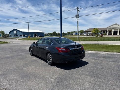 Used 2018 Nissan Altima 2.5 SL FWD image 3