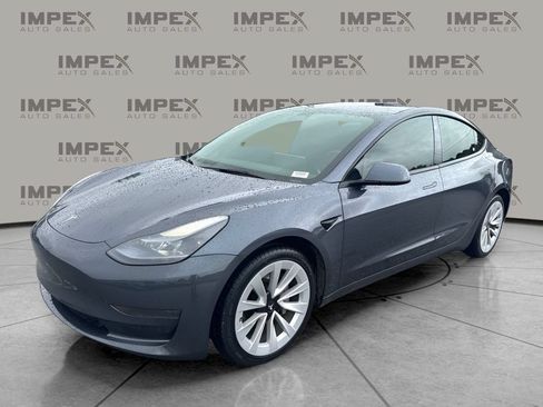 Used 2023 Tesla Model 3 Standard Range RWD image 1