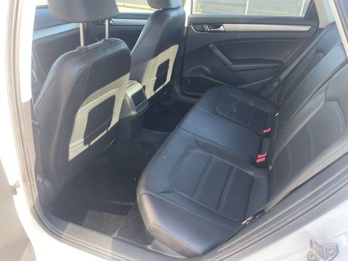 Used 2015 Volkswagen Passat 1.8T Wolfsburg Edition FWD image 11