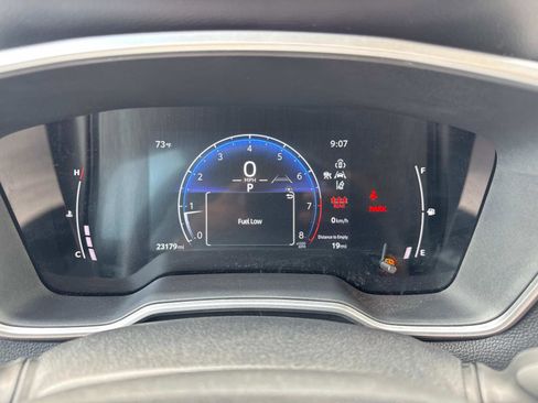 Used 2023 Toyota Corolla Cross XLE image 21