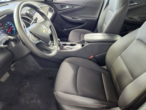 Used 2025 Chevrolet Malibu LT FWD image 12