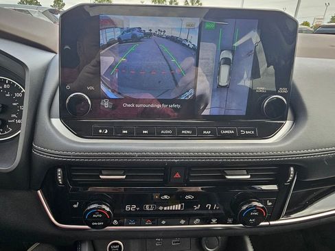 Used 2022 Nissan Rogue SL w/ SL Premium Package FWD image 28
