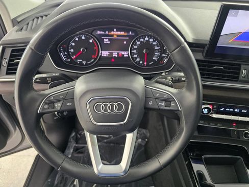 Used 2022 Audi Q5 2.0T Premium w/ Convenience Package AWD/4WD image 18