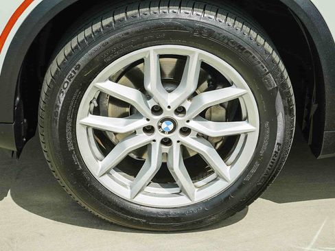 Used 2021 BMW X5 xDrive40i w/ Premium Package 2 AWD/4WD image 9
