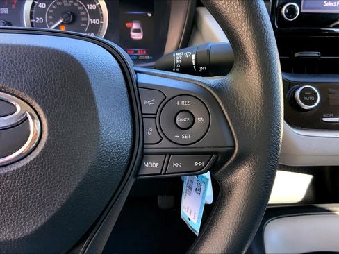 Used 2020 Toyota Corolla LE FWD image 23