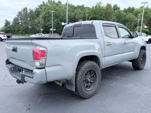 Used 2018 Toyota Tacoma Limited AWD/4WD image 6