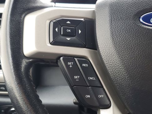 Used 2022 Ford F250 Lariat w/ FX4 Off-Road Package AWD/4WD image 24