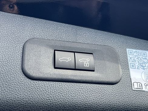 New 2025 Toyota Crown Signia image 21