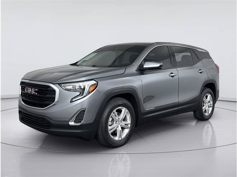 Used 2020 GMC Terrain SLE FWD image 1