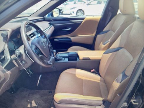 Used 2019 Lexus ES 350 w/ Premium Package FWD image 3