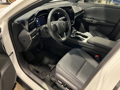 Used 2025 Lexus RZ 450e image 10