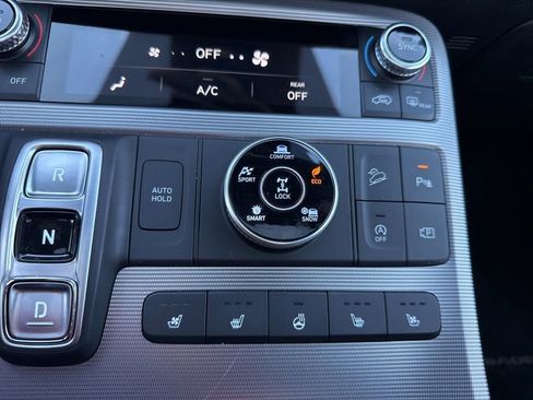 Used 2023 Hyundai Palisade Calligraphy image 29