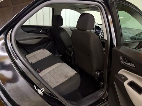 Used 2022 Chevrolet Equinox LS w/ LS Convenience Package FWD image 13