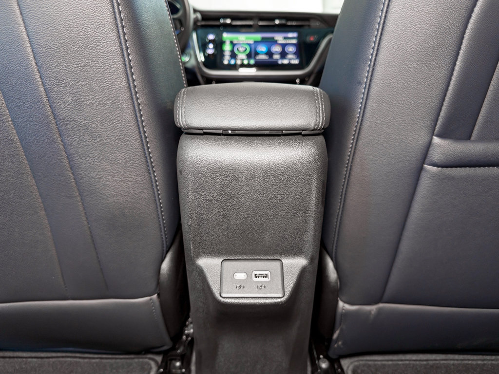 Used 2022 Chevrolet Bolt EUV Premier FWD image 22