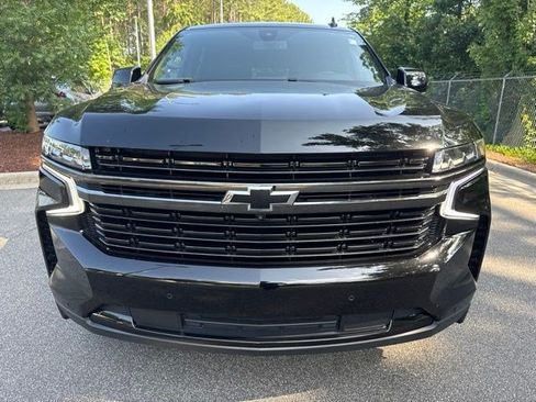 Used 2021 Chevrolet Suburban RST w/ Luxury Package AWD/4WD image 2