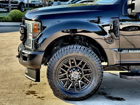 Certified 2022 Ford F250 Lariat w/ Lariat Ultimate Package AWD/4WD image 10