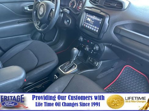Used 2018 Jeep Renegade Altitude image 16