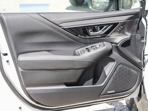 Used 2025 Subaru Outback Limited AWD/4WD image 19