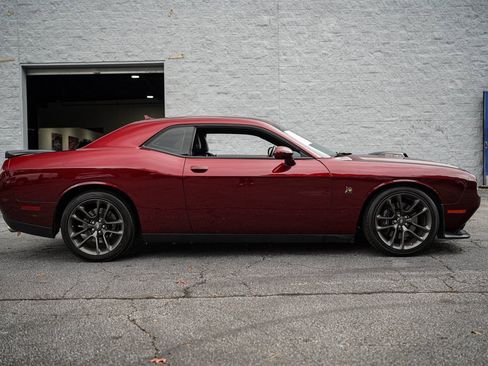 Used 2022 Dodge Challenger R/T Scat Pack w/ Shaker Package image 17