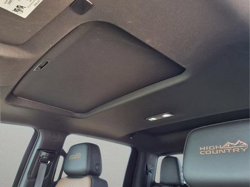 Used 2023 Chevrolet Silverado 1500 High Country w/ High Country Premium Package AWD/4WD image 20