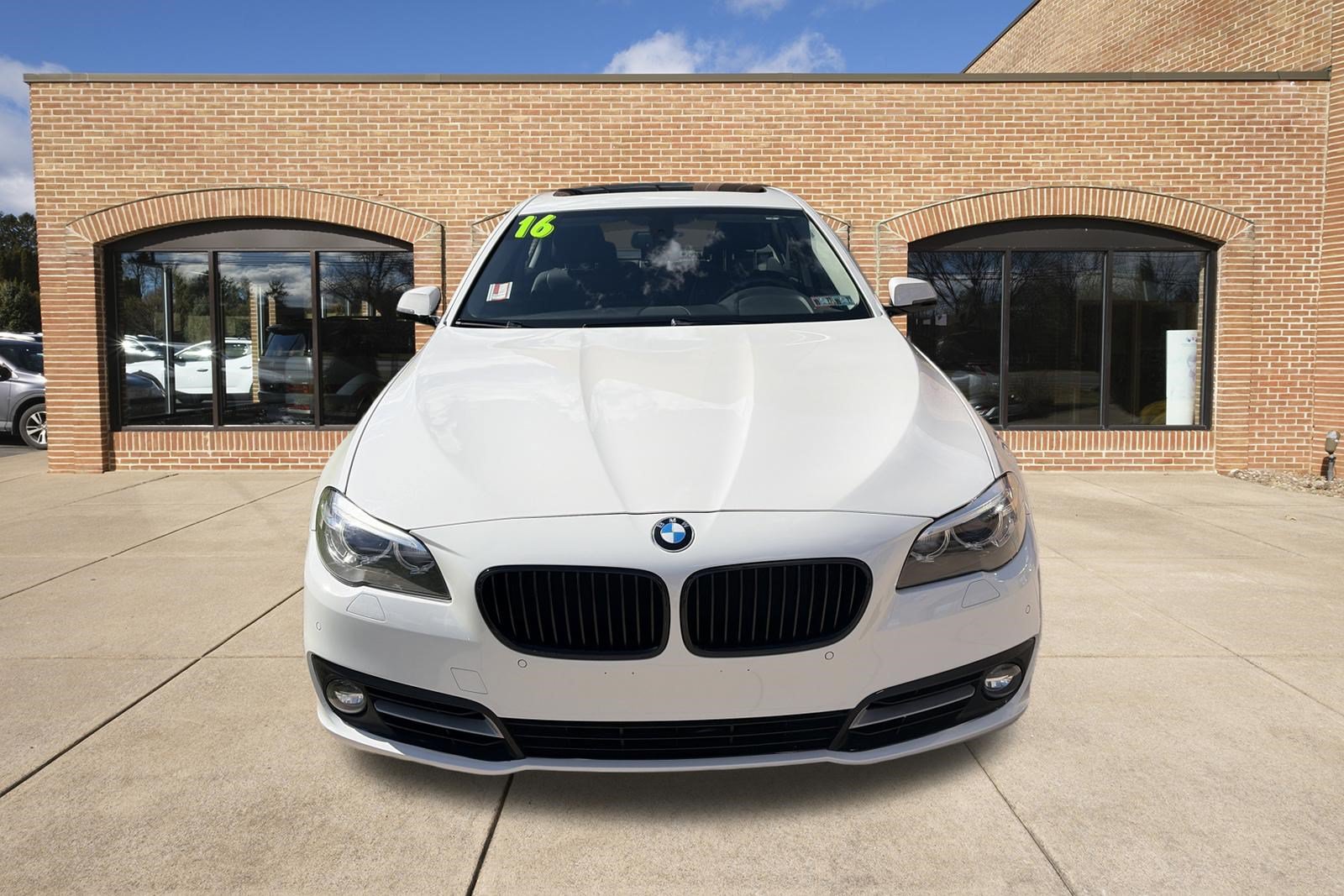Used 2016 BMW 528i xDrive Sedan AWD/4WD image 9