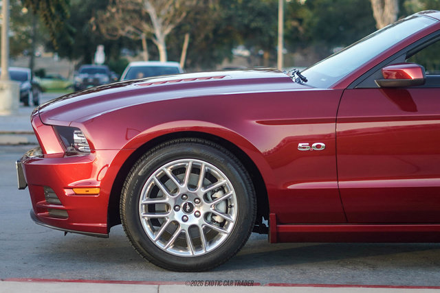 Used 2014 Ford Mustang GT Premium w/ Electronics Package RWD image 3