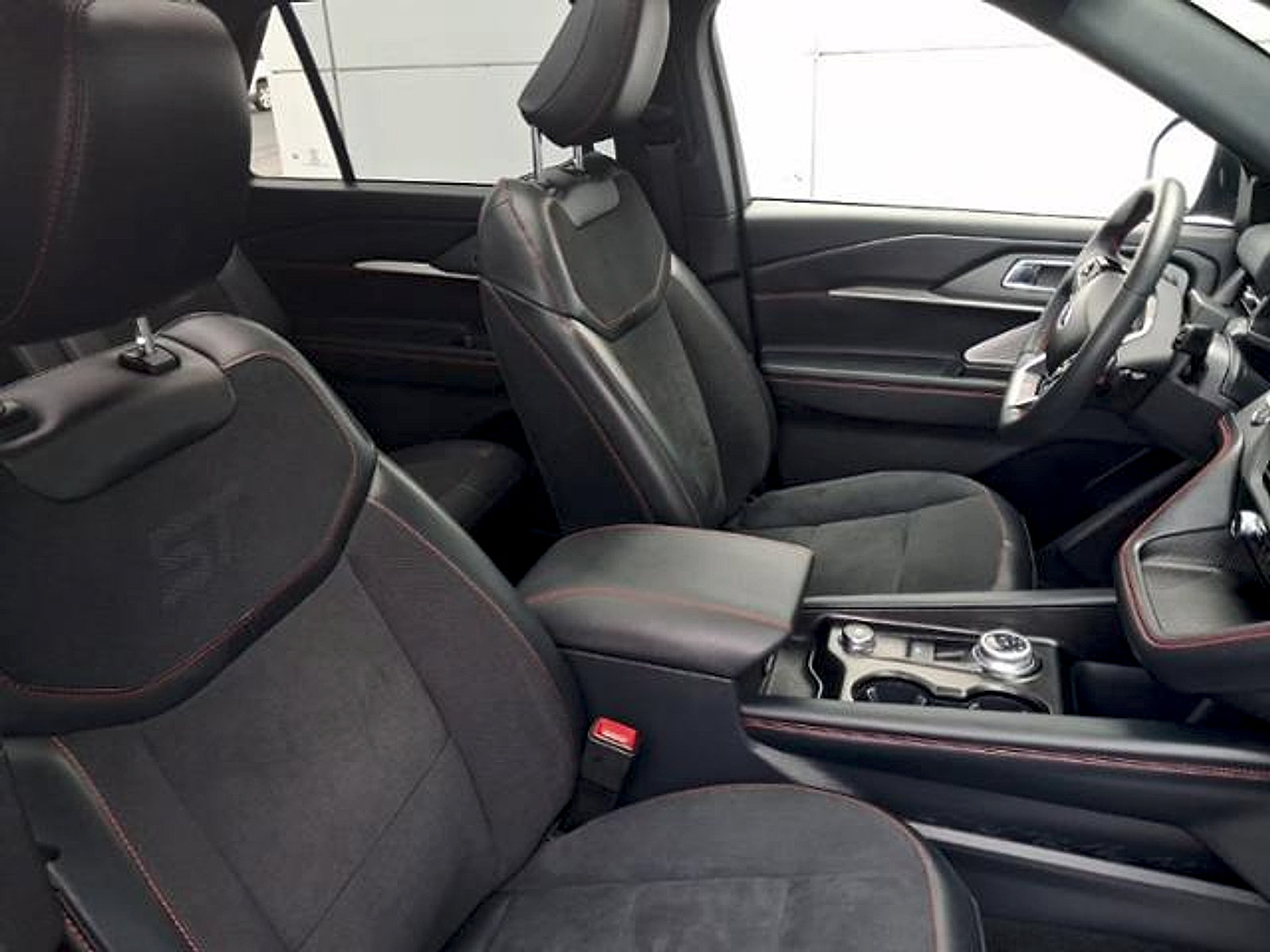 Used 2026 Ford Explorer ST AWD/4WD image 7