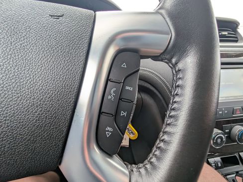 Used 2015 Chevrolet Traverse LT w/ Style and Technology Package image 21