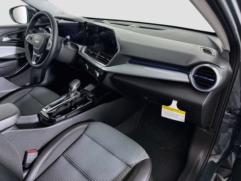 New 2026 Chevrolet Trax LT w/ LT Convenience Package FWD image 26