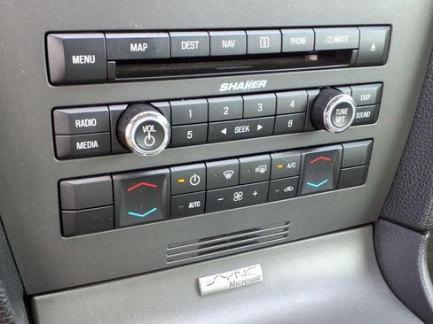 Used 2011 Ford Mustang Shelby GT500 w/ SVT Performance Pkg image 27