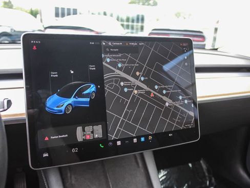 Used 2021 Tesla Model 3 Standard Range Plus image 31