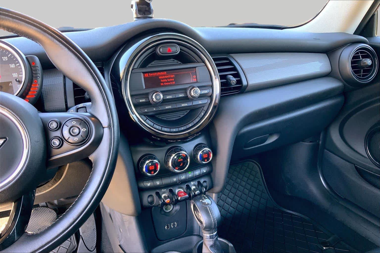 Used 2016 MINI Cooper 2-Door Hardtop FWD image 6