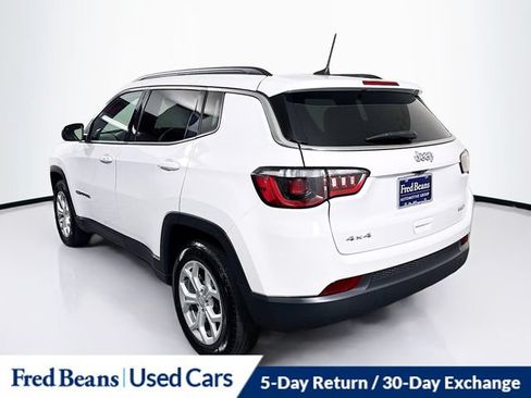 Used 2024 Jeep Compass Latitude AWD/4WD image 6