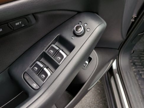 Used 2016 Audi Q5 2.0T Premium Plus w/ Technology Package image 14