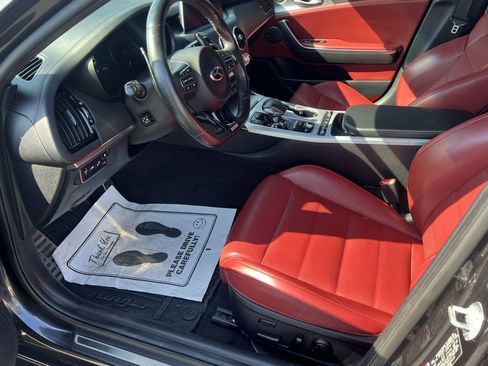 Used 2021 Kia Stinger GT2 image 12